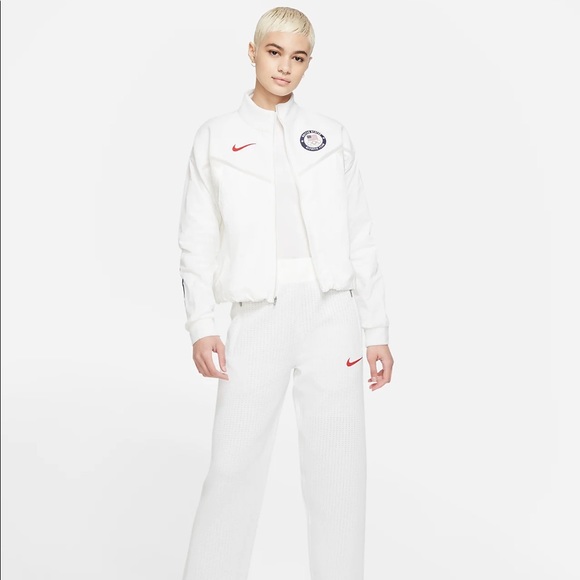 Very Rare USA Nike Team USA Windrunner
Women's Medal Stand Jacket - Picture 13 of 15